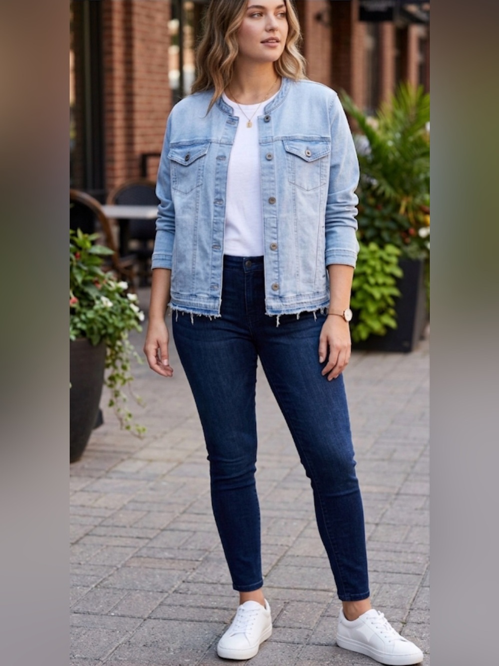 Kenzie Denim Jacket in Light Blue Women’s Size XL